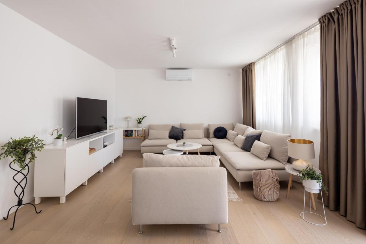 Apartment Nova 4* Дуги Рат Екстериор снимка