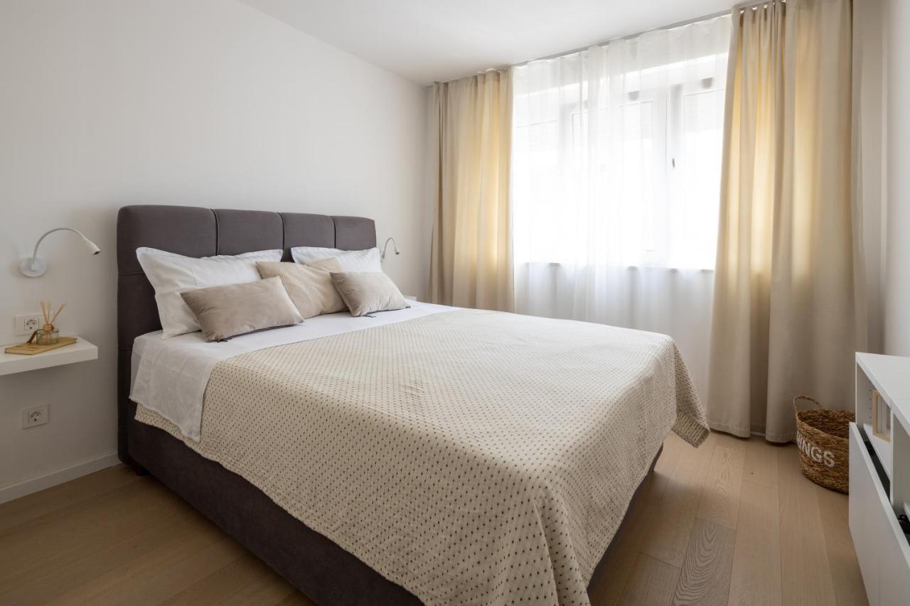 Apartment Nova 4* Дуги Рат Екстериор снимка